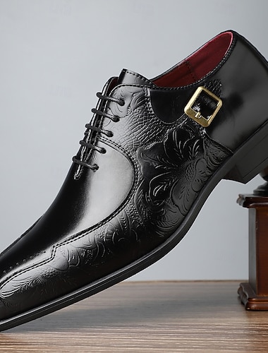  Luxuriöse Oxford-Schuhe aus poliertem hellbraunem Kunstleder für Herren mit geprägtem Blumenmuster – perfekt für formelle Anlässe und Geschäftstreffen