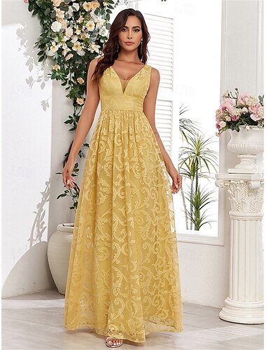  A-linje Quinceanera Kjoler Elegant Kjole Bryllup Bryllupsgjest Gulvlengde Uten Ermer V-Hals Blonder med Folder