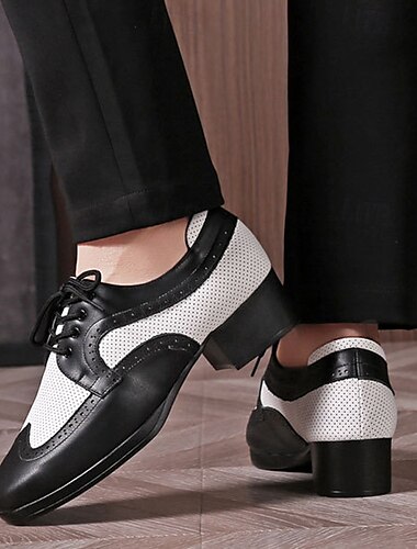  Herren Brogue Brogue Disco-Tanz PU Leder Atmungsaktiv Bequem Rutschfest Schnürung Schwarz / weiss Schwarz Braun Herbst Winter