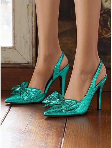  Dameshakken in metallic groene strikstijl uit de jaren 50 – elegante slingbackstiletto's met puntige neus voor feestjes, gala's en vintage glamourlooks