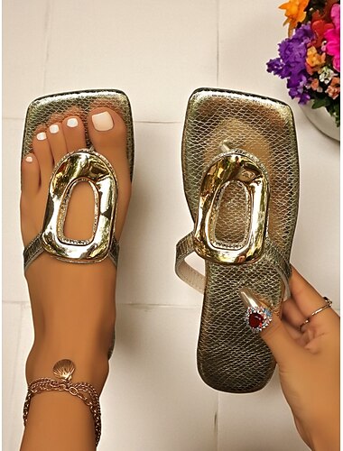  Sandales plates noires à texture croco pour femmes – Claquettes minimalistes surdimensionnées à boucle dorée pour les rendez-vous décontractés d'été et les tenues de vacances