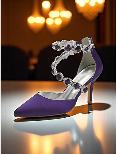  Zapatos de tacón alto para mujer de satén morado con adornos de diamantes de imitación y tiras en el tobillo para bodas y eventos formales de cóctel.