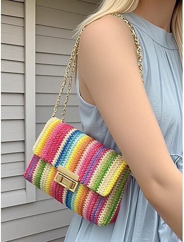  Bolso bandolera tejido arcoíris para mujer: bolso bandolera de crochet colorido con correa de cadena dorada para looks de verano, playa y vacaciones.