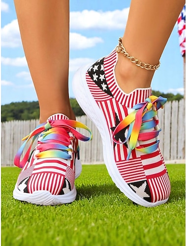  Zapatillas Flyknit para mujer con cordones de arcoíris de colores para el 4 de julio: zapatillas transpirables con estrellas y rayas para el Día de la Independencia y el estilo deportivo diario.