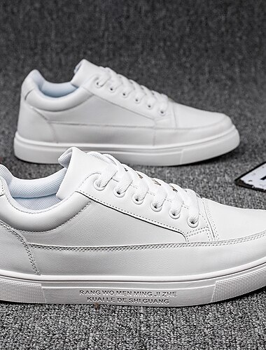  vita casual sneakers för män med snörning och bekväm sula – snygga vardagsskor för promenader och fritid