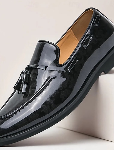  Ανοιχτόχρωμα γκρι ανδρικά δερμάτινα slip-on παπούτσια με φούντα – άνετα και κομψά υποδήματα για ημιεπίσημες εκδηλώσεις, χαλαρές εργάσιμες ημέρες και γάμους