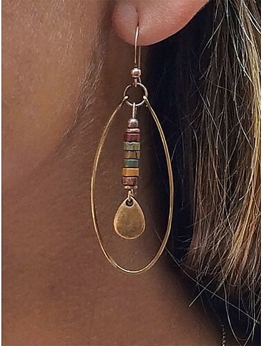  Pendientes boho chic para mujer con cuentas de colores y diseño ovalado dorado, perfectos para ropa informal y festivales de verano.