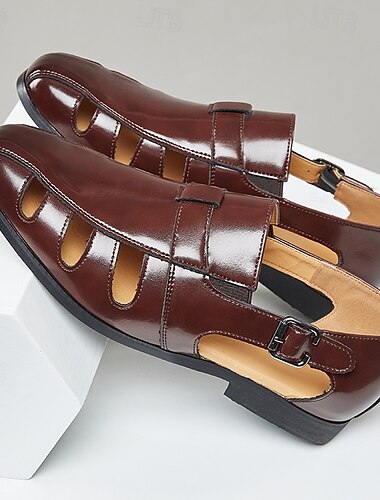  weiße Herrensandalen mit offenem Zehenbereich, verstellbarem Riemen und atmungsaktivem Obermaterial – perfekt für Sommertage, Strandurlaube und Freizeitausflüge