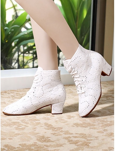  Bottes de danse blanches à lacets pour femmes avec accents en strass - chaussures de scène de style vintage pour spectacles de salon, représentations costumées et événements théâtraux