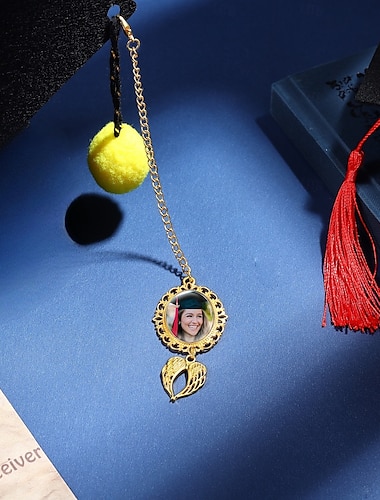  Gepersonaliseerde afstudeerkwast met fotobedel met engelenvleugel, persoonlijk afstudeercadeau, gouden afstudeerpethanger met persoonlijke foto, esthetisch schoolsouvenir voor klasgenoten, vrienden,