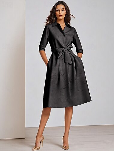  Vestido A-Line da Mãe da Noiva em Jacquard de Mármore Metálico Elegante Simples Luxuoso com Colarinho Camisa em Brocado de Comprimento Chá e Manga Curta com Cinto Laço(s) Vestido de Convidada de