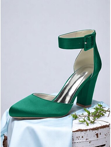  Zapatos de tacón cuadrado con tiras en el tobillo y satén morado para mujer: zapatos de cóctel con punta puntiaguda y llamativos para veladas con estilo.