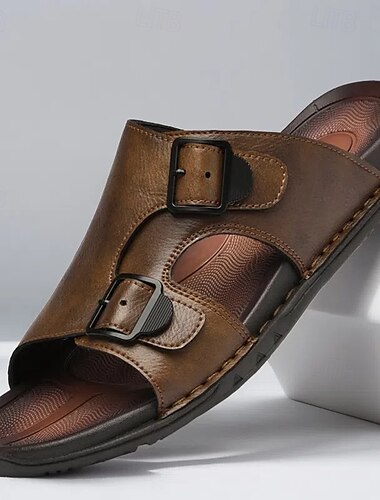  Chaussons en similicuir marron pour homme avec boucle et semelle antidérapante pour soutien de la voûte plantaire, adaptés à la maison, au salon, à l'été, au streetwear, aux sorties décontractées