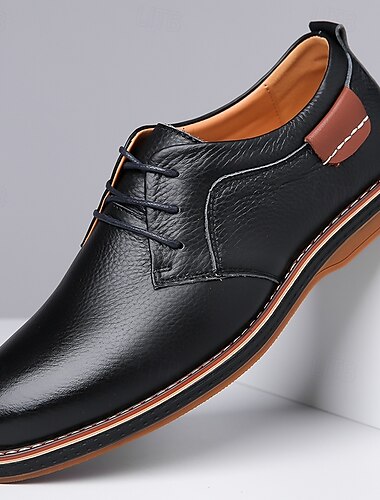  Herrenschuhe aus Kunstleder mit kontrastierenden braunen Details – klassisch, vielseitig, perfekt für formelle und halbformelle Anlässe