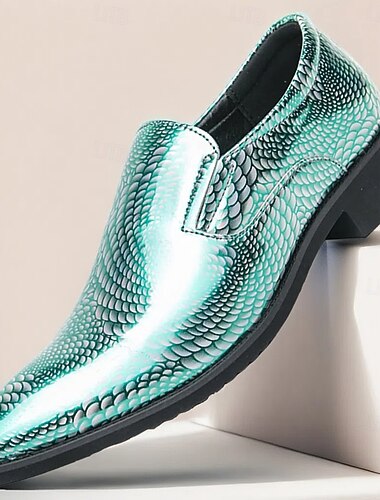  メンズ ターコイズ メタリック スネーク プリント スリッポン シューズ - トレンディでモダン、カジュアルなお出かけや流行に敏感なイベントに最適