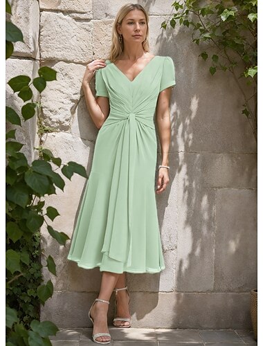 Abito A-Line Madre della Sposa Ospite Matrimonio Elegante Semplice Minimalista V Collo Lunghezza Tè Manica Corta con Pieghe Ruché