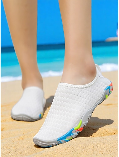  Chaussures aquatiques à séchage rapide pour femmes avec semelle flexible et ajustement semblable à une chaussette pour les sports nautiques, le yoga, les activités de plage et la randonnée estivale