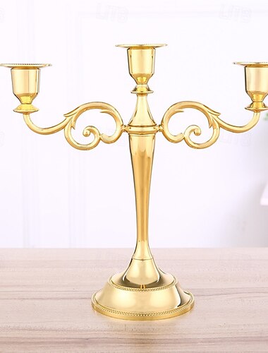  Vintage gouden kandelaar, metalen kandelaar met 5 armen voor een tafeldecoratie, Europese retro kandelaar voor bruiloften, hotels en verjaardagen.