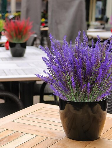  Fiore di lavanda artificiale, decorazione floreale moderna e contemporanea in plastica per tavolo irregolare, design unico per l'ufficio domestico, elegante composizione di piante finte