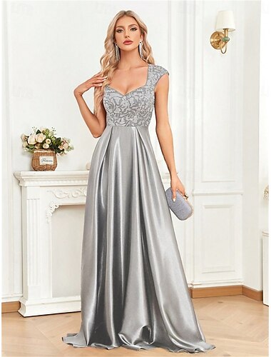  A-Linie Quinceanera-Kleider Elegant Kleid Formell Hochzeit Bodenlang Ärmellos Herzförmiger Ausschnitt Satin mit Falten 2025