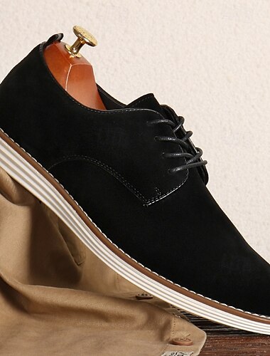  Braune Oxford-Schuhe aus Wildlederimitat für Herren, klassisches Schnürdesign mit Kontrastnähten, ideal für die legere Büroarbeit und halbformelle Anlässe