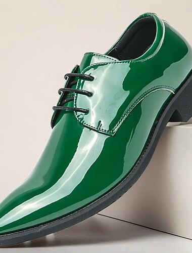  Zapatos con cordones de charol verde para hombre: zapatos formales brillantes con acabado pulido, ideales para bodas y celebraciones nocturnas.
