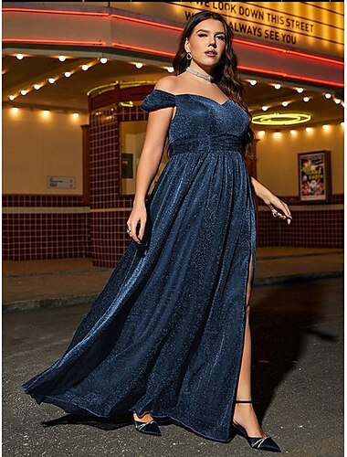  A-linje Quinceanera klänningar Elegant Klänning Formell Bröllop Golvlång Ärmlös Över axeln Polyester med Slits 2025