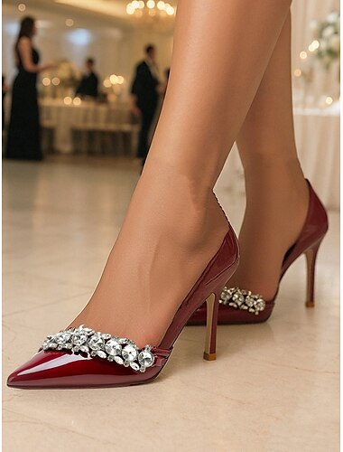  rote Damenpumps aus Lackleder mit Strassverzierung, spitze High Heels für gehobene Partys und Cocktailveranstaltungen