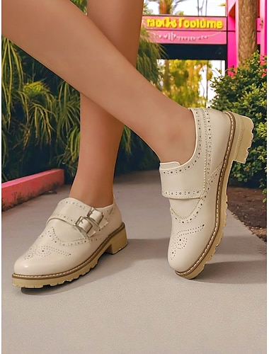  Cremefarbene Brogue-Oxford-Schuhe aus Lackleder für Damen – flache Vintage-Schuhe mit Doppelschnalle für den Alltag oder Retro-Outfits