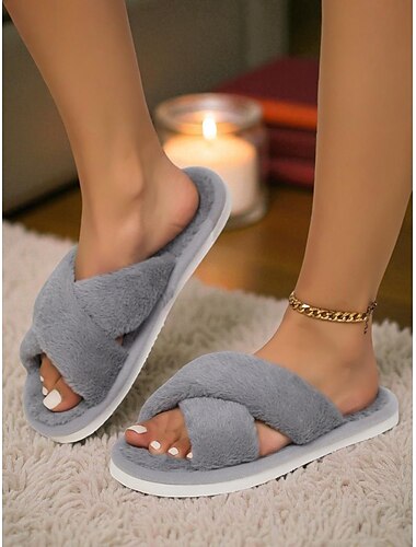  Flauschige Damen-Hausschuhe mit gekreuzten Riemen – weiche Plüsch-Slipper für Schlafzimmer, Home-Spa und gemütliche Abende