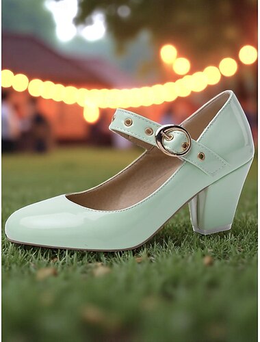  Weiße Mary-Jane-Schuhe aus Lackleder mit Blockabsatz und Schnallenriemen für lässige Tagesausflüge