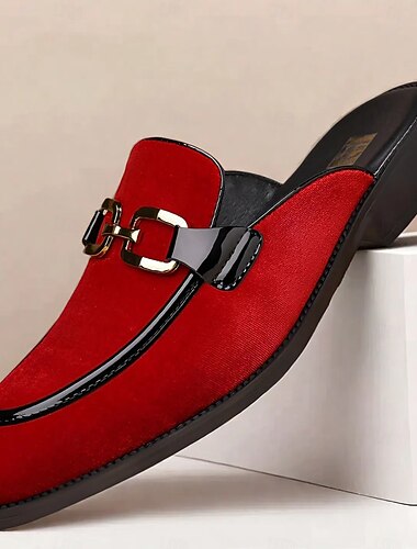  Mocassins rouges à enfiler pour homme avec boucle décorative – finition velours audacieuse, confortables et élégants pour les fêtes, les soirées et les looks décontractés chics