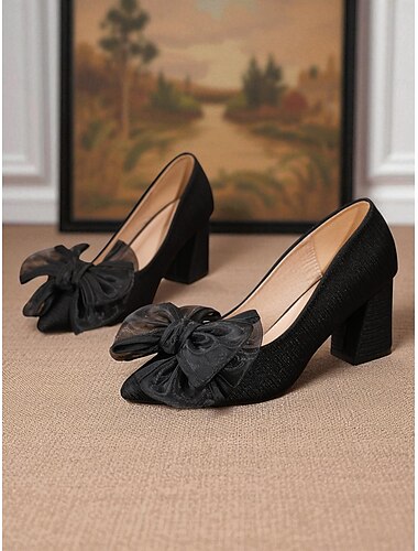  Svarte damepumps med sløyfe i netting – elegante pumps med spiss tå fra 1950-tallet for damer, egnet for bryllup, fester og formelle anledninger
