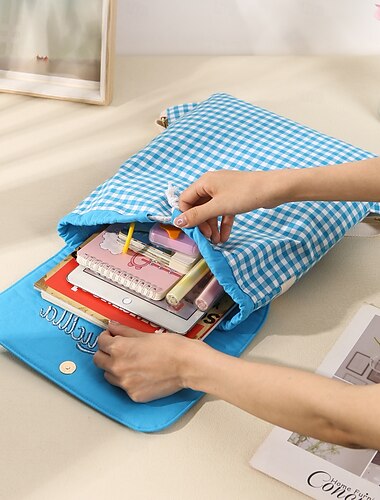  Mochila con nombre personalizado, regalo personalizado para la vuelta al cole, mochila con solapa y cordón de gran capacidad bordada para viajes, acampadas, actividades al aire libre y uso diario.