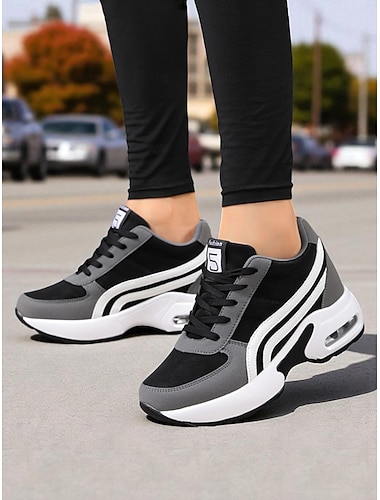  Baskets de course épaisses noires et grises pour femmes – Baskets à lacets en mesh respirant, chaussures de marche sportives décontractées pour la salle de sport, les voyages et le quotidien