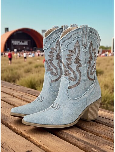  Botas vaqueras occidentales de mezclilla para mujer: botines vintage de media pantorrilla con punta puntiaguda y tacón de bloque bordado, estilo vaquera estadounidense clásico para festivales de música country y fiestas de rodeo.