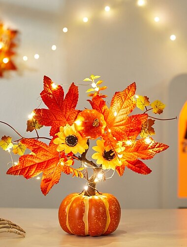  Decorazione da tavolo autunnale di Halloween con zucca finta, bacche rosse, foglie d'acero e luci a LED per la festa del raccolto autunnale, decorazione spettrale di Halloween per l'allestimento