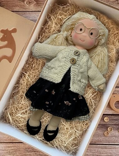  手作りのウォルドルフ人形、女の子の赤ちゃん用、洋服セット付き - 11.8インチの柔らかいぬいぐるみ、幼児向け、お子様へのクリスマスプレゼントに最適