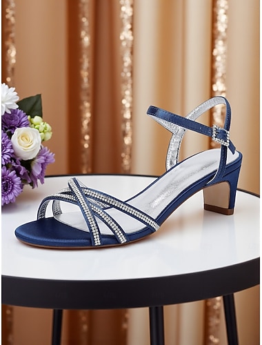  Dámské saténové společenské sandály - elegantní tmavě modré boty s otevřenou špičkou a blokovým podpatkem, s kamínkovými pásky a nastavitelnou přezkou, ideální pro formální příležitosti a koktejlové