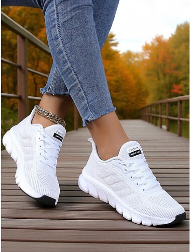  حذاء رياضي نسائي أبيض من Flyknit للجري - حذاء مشي خفيف الوزن قابل للتهوية للانتقال من الصيف إلى الخريف، والرياضة واللياقة البدنية اليومية