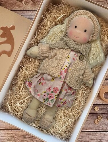 手作りのウォルドルフ人形、女の子の赤ちゃん用、洋服セット付き - 11.8インチの柔らかいぬいぐるみ、幼児向け、お子様へのクリスマスプレゼントに最適
