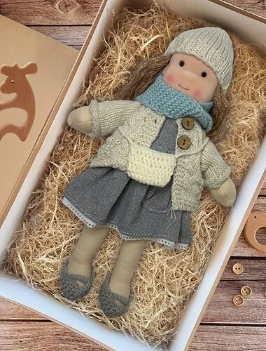  手作りのウォルドルフ人形、女の子の赤ちゃん用、洋服セット付き - 11.8インチの柔らかいぬいぐるみ、幼児向け、お子様へのクリスマスプレゼントに最適