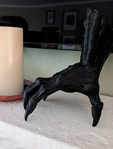  1 statuetta da collezione a forma di mano del diavolo con esclusivo design a pentagramma - mano in plastica a grandezza naturale a tema horror per vari tipi di stanze, interni &uso esterno, cappello