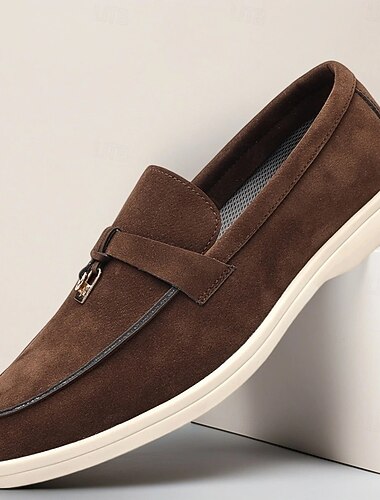  Férfi barna velúr mokaszin fém díszítéssel – kényelmes üzleti casual cipő munkába, vacsorára és őszi öltözködésre