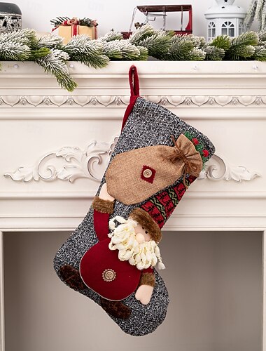  Julestrømpe julenissen snømann og reinsdyr sokker hengende ornament festlig høytidsdekorasjon perfekt for hjemmet peisvegg sesongfesttilbehør