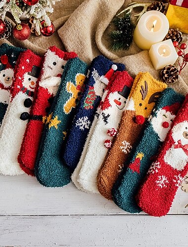  chaussettes de Noël pour femmes, chaussettes chaudes et douillettes en polaire corail, chaussettes de sommeil d'hiver épaisses et pelucheuses, couple &cadeau familial assorti, chaussettes de sol