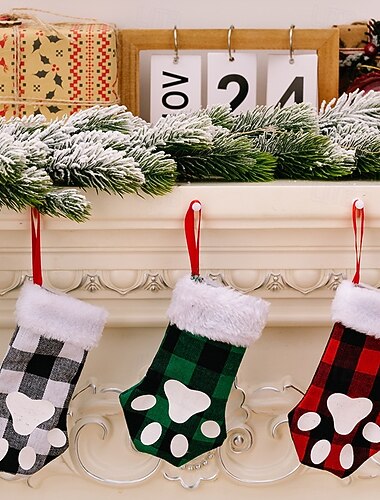  Lot de 3 bas de Noël avec motif patte de chat, petites chaussettes de Noël à carreaux, bas décoratifs pour les fêtes, décorations à suspendre pour sapin de Noël
