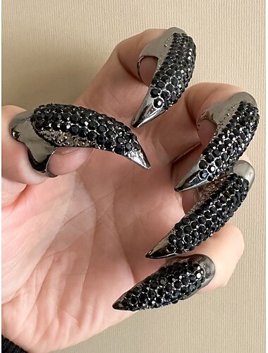  Anelli gotici da donna con artigli e design in strass di cristallo: eleganti, affilati e audaci, perfetti per Halloween, feste in maschera e moda alternativa