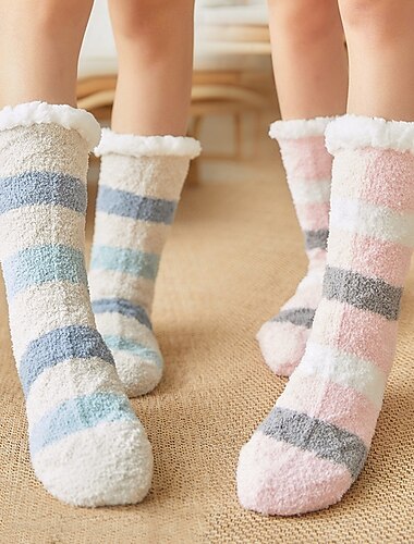 Calcetines invisibles para mujer, de forro polar coral de color liso, gruesos, de invierno, cálidos para el hogar con suela antideslizante de silicona.