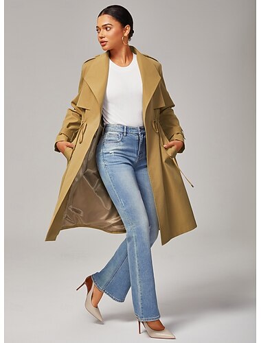  długi płaszcz damski typu trencz z tkaniny twill, kołnierz z klapami, ściągacz w pasie, plisowany krój, kieszenie, elegancki, stylowy, codzienny, jesienny